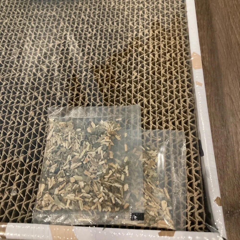Frisco Cat Scratcher with Catnip